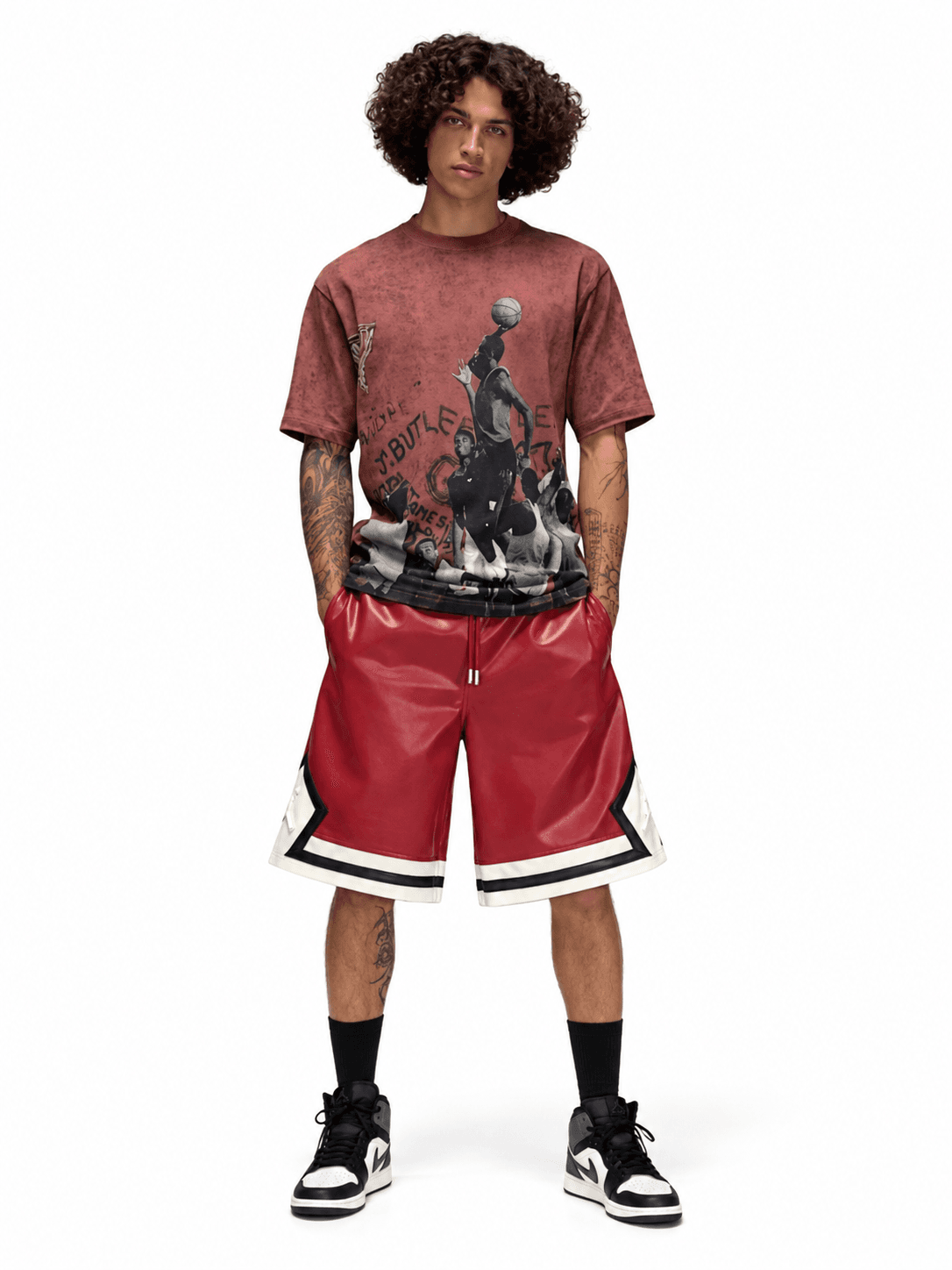 Conjunto camiseta gráfica y pantaloneta roja